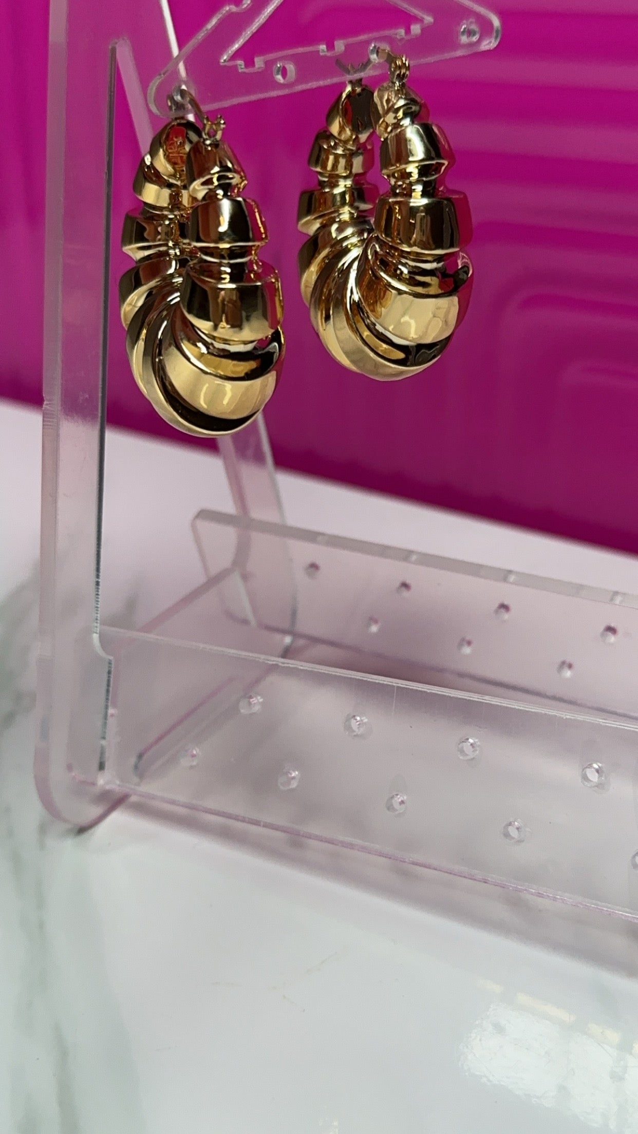 Graded Knockers