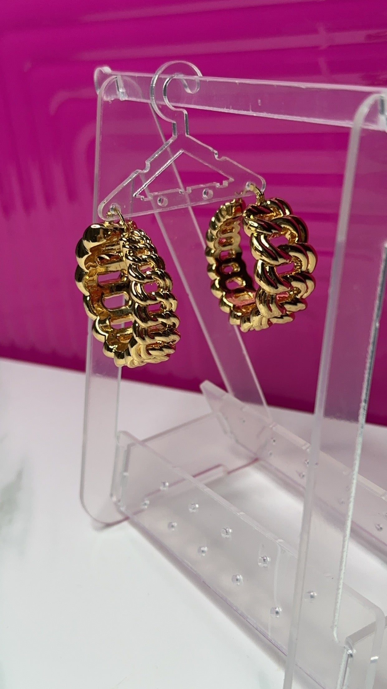 Chain Knockers
